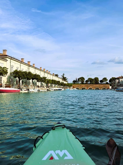 Peschiera del Garda in Canoa: Tour Storico tra le Mura Veneziane 3